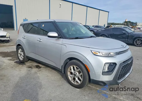 2021 Kia Soul Lx z USA, uszkodzony, nr VIN KNDJ23AU7M7776141